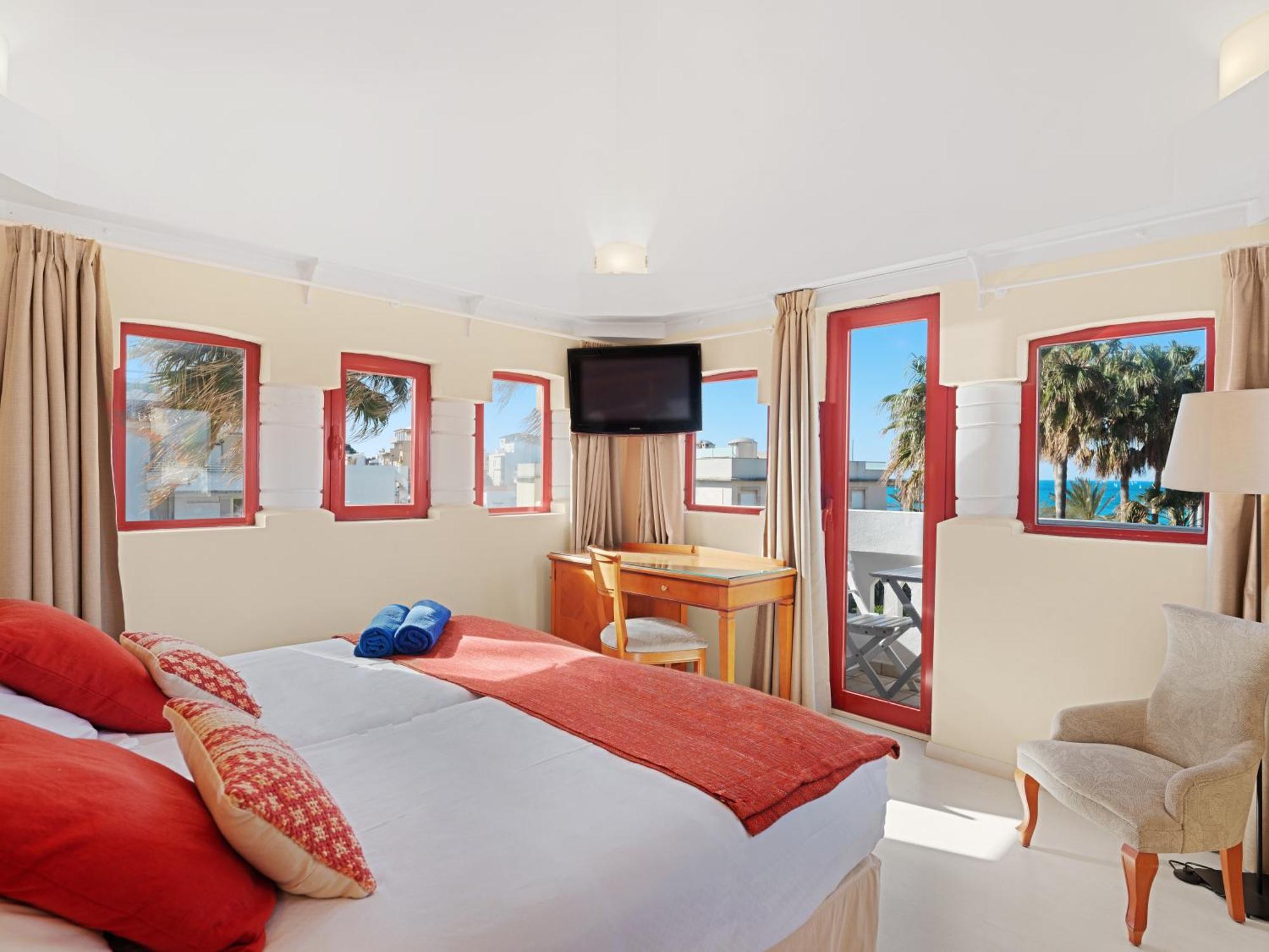 Twin Room Balcony Sea View